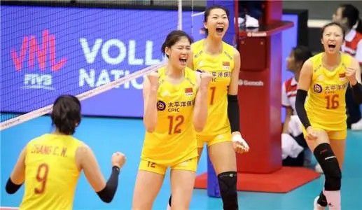 忘穿内裤被同桌c了小说