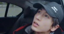 女大学生精油按摩